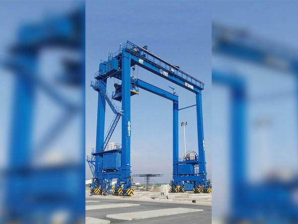 遼寧大連集裝箱門式起重機廠家集裝箱門式起重機安全可靠