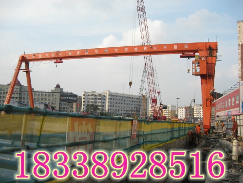 福建福州龍門吊廠家努力打造起重精品