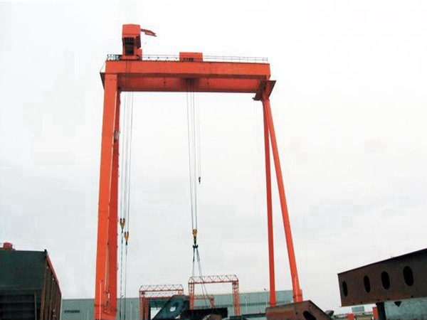 江西鷹潭120噸包箱龍門吊廠家設備運行穩