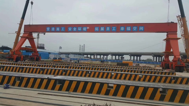山南龍門(mén)吊廠家單梁龍門(mén)吊新車(chē)磨合