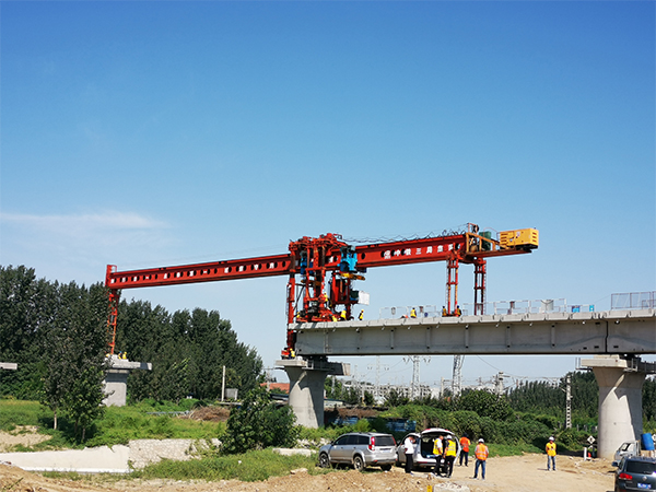 湖北十堰50米鐵路架橋機出租銷售價格