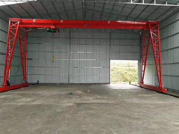 湖南長(zhǎng)沙龍門吊廠家上包下花龍門吊租賃