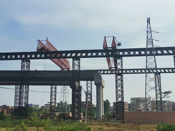 陜西西安龍門(mén)吊廠家對(duì)員工進(jìn)行培訓(xùn)