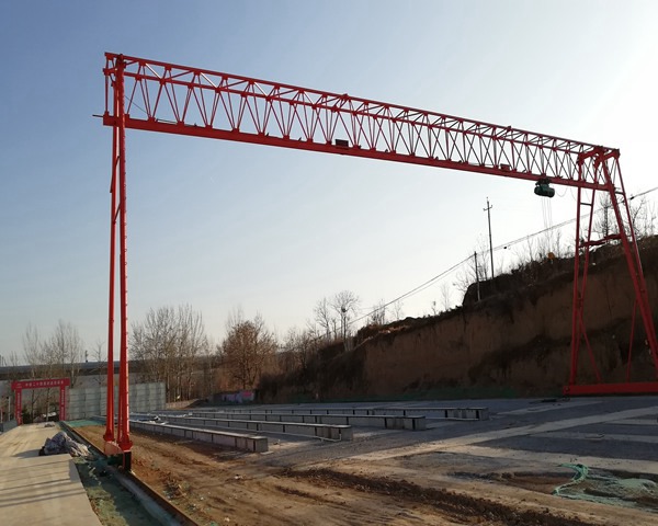 遼寧營(yíng)口龍門吊廠家設(shè)備具有很強(qiáng)的穩(wěn)定性