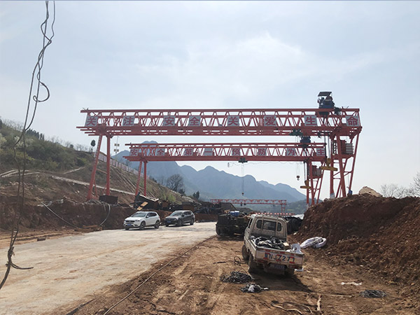 貴州畢節(jié)龍門(mén)吊廠(chǎng)家10噸龍門(mén)吊運(yùn)行管理制度