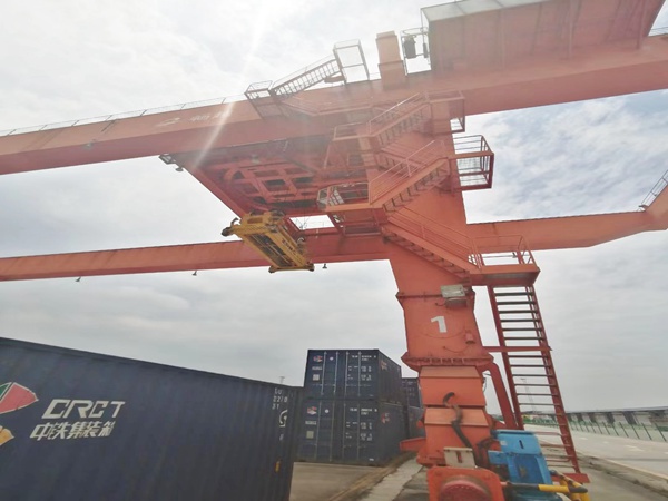 山東煙臺(tái)集裝箱起重機(jī)廠(chǎng)家減少事故幾率