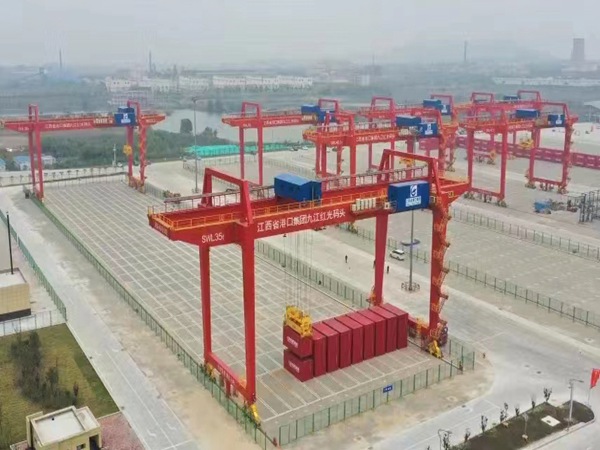 山東威海集裝箱起重機(jī)廠(chǎng)家防止起重機(jī)防銹