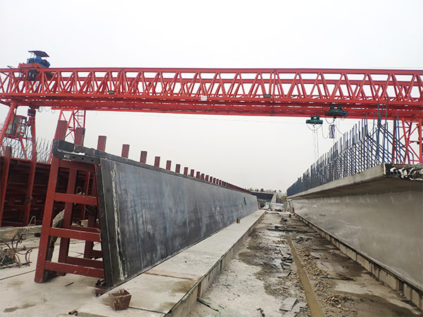 山東煙臺(tái)龍門吊廠家信譽(yù)至上