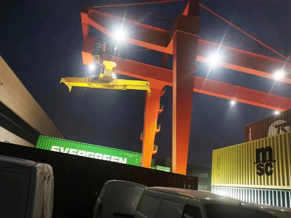 河北石家莊集裝箱起重機廠家起重機用于集裝箱