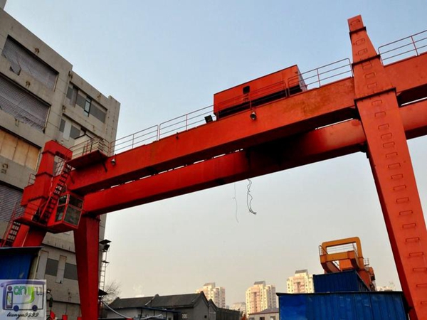 陜西西安地鐵專業(yè)起重機(jī)廠家起重機(jī)磨合期的特